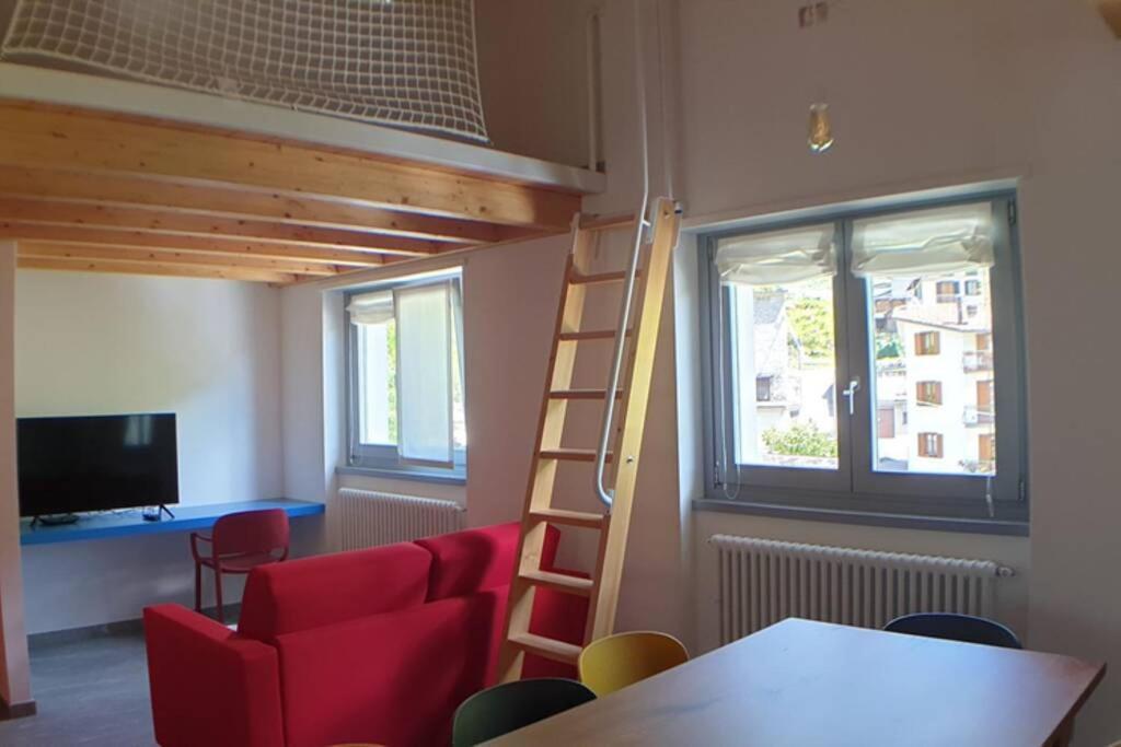 La Finestra Sul Fiume-Graziosa Mansarda.Cir 014O74 Apartment Val Masino ภายนอก รูปภาพ